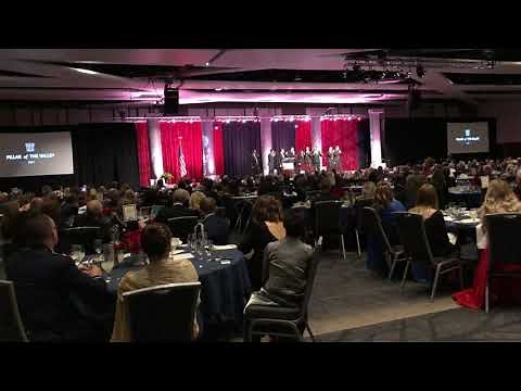 Marie Osmond Sings w/8 Nephews