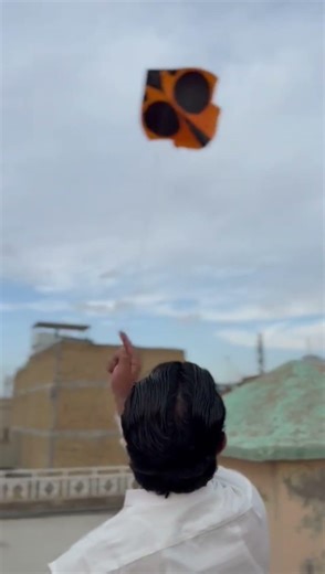 Guess karo is giant kite ka size! 🪁😱 | Sab se bara patang!