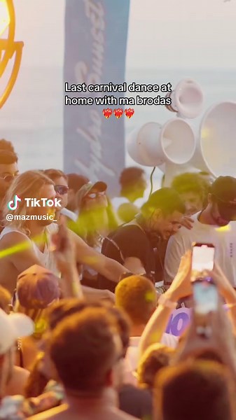 Carnival Dance Vibes with Vintage Culture