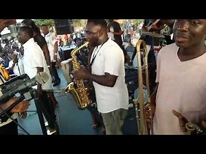 Amakye Dede performed "Kosekose" @ AB Crentsil's Funeral