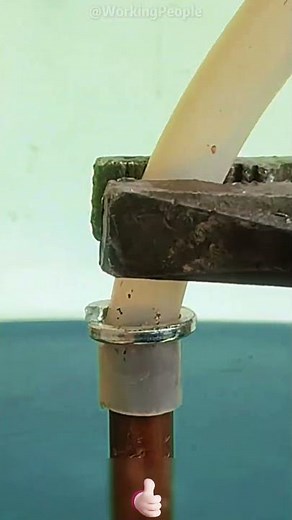 Techniques for fixing hose joints with spring washers