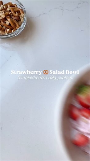 245K views · 7.2K reactions | This HIGH PROTEIN STRAWBERRY PRETZEL...