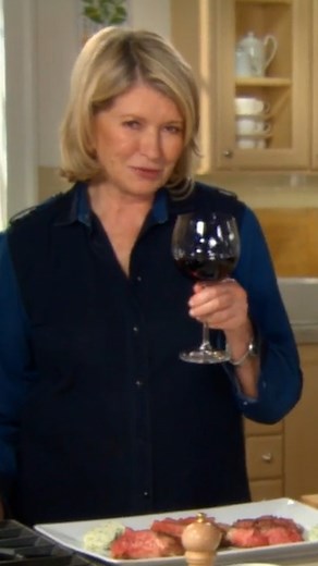 A porterhouse steak needs a straightforward recipe to help its robust, beefy flavor shine. Begin by placing your steak in a cast-iron skillet on the stovetop; you’ll transfer it to the oven to finish the job. Another pro tip? Let the steak rest before slicing and serving for maximum flavor. Get the recipe: bit.ly/3TDl00Z | Martha Stewart