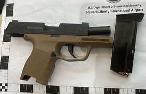 N.J. man arrested at Newark Airport after TSA finds loaded gun at checkpoint