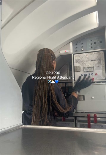 Working as a Regional Flight Attendant on the CRJ 900