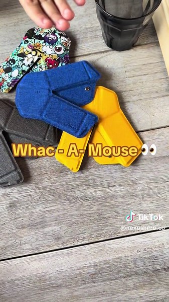 Whac-A-Mouse 👀 with our foldable Origami mouses. Fyi: mouse will only go flat if you press the left side! #origamimouse #bluetoothmouse #singaporetiktok