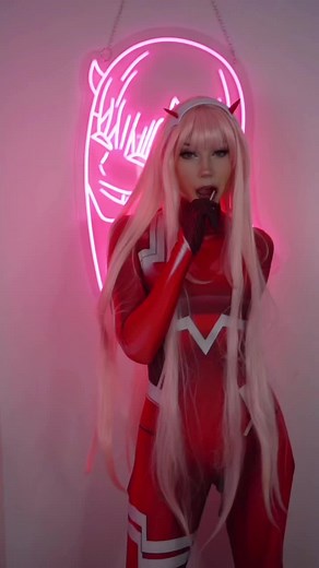 Zero Two Cosplay Code #002 | Egirl Avaakit Feet TikTok