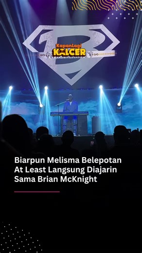 Sabar yah om, fansnya yang hadir di “An Evening with Brian McKnight” — This is a night you’ll never forget, lagi mode cupu karena long weekend jadi melismanya pada belepotan @Color Asia Live 😅 #KapanlagiKalcer #BrianMcKnightJakarta #BrianMcKnightConcert #AnEveningWithBrianMcKnight #klylab