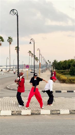 Theo | Creador de tutoriales | 🐿️ | Ya esto se escucha en todos los lados 🙃🇨🇺 . Únete a nuestra coreo ,es hora de que te formes como un buen bailarín 🕺 y llevar el reparto a... | Instagram