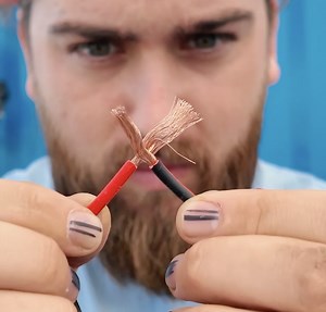 Testing different cable connections! | 5-Minute Crafts Play