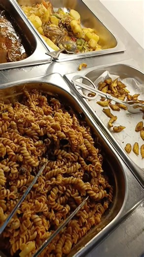 Ce samedi, Wasabi Restaurant vous régale avec notre buffet à volonté ! Venez profiter d’un moment calme dans une ambiance chaleureuse et conviviale. Partagez un instant de folie autour d’une grande variété de plats asiatiques, orientaux et africains, sans oublier : • Entrées • Plats de résistance • Desserts • Boissons Notre buffet à volonté est ouvert : 🕛 de 12h à 15h 🕗 de 18h à 22h Venez savourer, partager et vous faire plaisir. Wasabi Restaurant vous attend ! Réservation WhatsApp : 07 69 20 