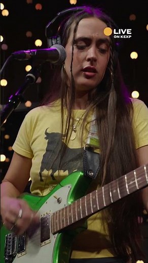 Madrid's Hinds perform Live on KEXP