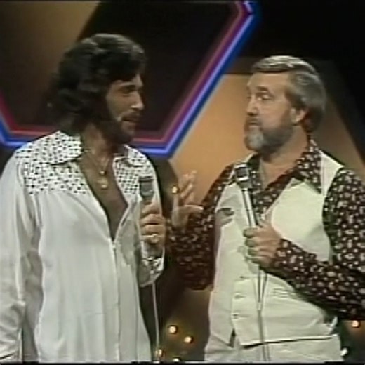 @classic_country_music on Instagram: "Eddie Rabbitt short interview. 1978 #Eddierabbitt"
