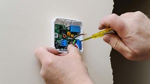 Hotwire Your Broken Thermostat in a Weather Emergency