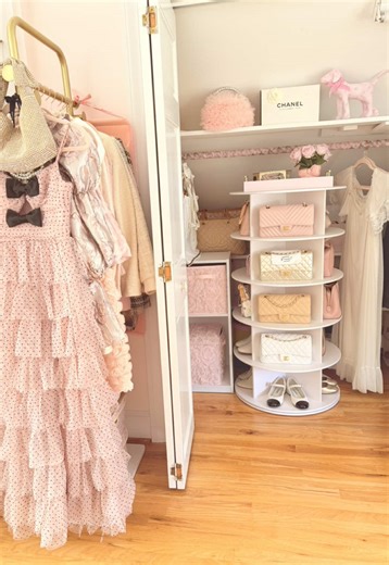 Top Tips for Closet Organization and Decluttering