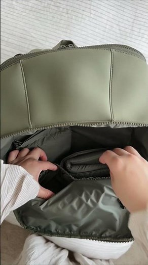 Unboxing the OiOi Multitasker | A Machine Washable Travel Backpack