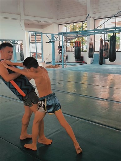 lean back and counter attack