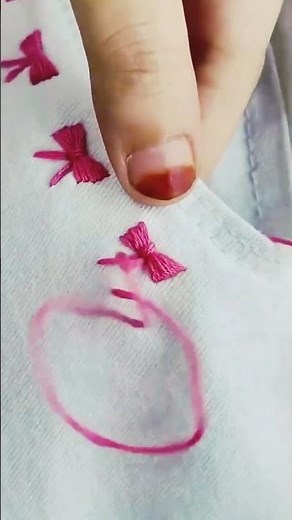 Easy way to redesign old jeans 👖 flower 🌼 embroidery. #fashionhacks #diy
