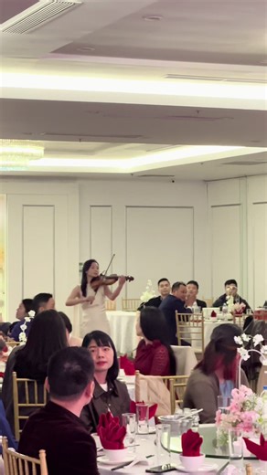 Đi học đàn bây giờ đảm bảo năm sau chơi được bài này 1 4 9 k /1 buổi #violin #violinist #violinhanoi
