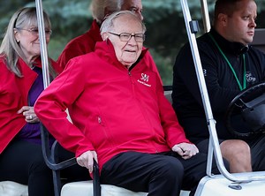 Buffett calls out Trump tariffs: 'Tooth Fairy doesn't pay 'em'