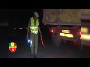 Senegalese customs women in anti-fraud control operation