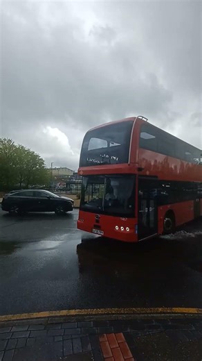A London bus route 292 Operated by UNO BYD BD11 (1467) leaving at Borehamwood Tesco
