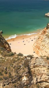 📍 Algarve – O melhor do sul de Portugal Praias deslumbrantes, boa comida, vilas encantadoras e sol quase todo o ano. | Algarve Drone