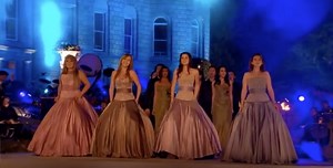 This Performance of 'Amazing Grace' By Celtic Woman Will Leave You Breathless