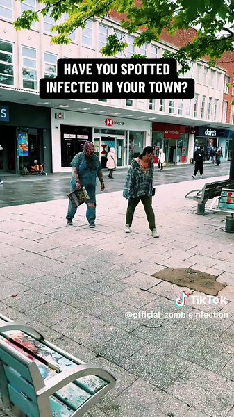 WHAT THE HELL IS GOING ON! #28yearslater #thewalkingdead #zombies | zombies