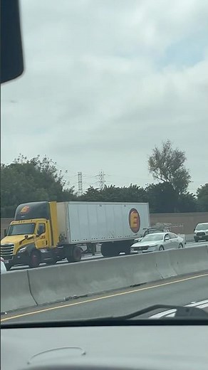 Estes Express Lines Freightliner Semi Truck