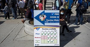 Federal court freezes COVID vaccine mandate