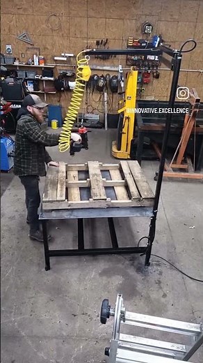 Tool balancer swing arm demonstration