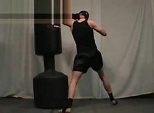 泰拳前顶肘教程kwonkicker