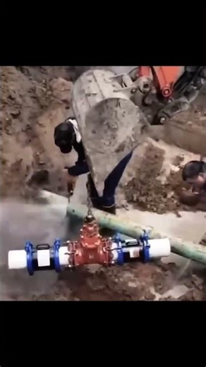 Workers Having a Tough Day – Real Workplace Fails