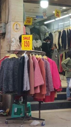 Sarojini on Monday #sarojininagar #ytshorts #yt #shoppingvlog #viral #minivlog #vlog #youtubeshorts