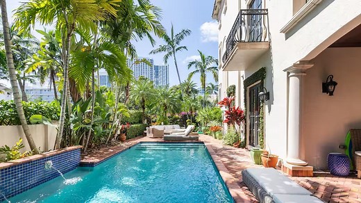 14 Best Airbnbs in Fort Lauderdale, From Canal-Side Villas to Coastal Condos