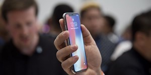 Hands on with the iPhone X: OLED and HDR outshine the other features