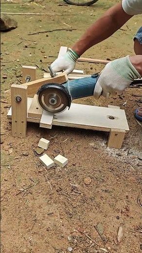 Handheld cutter mod wood stand makes wood cutting efficient quick