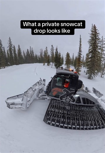 Lookout Pass gave me an exclusive first track drop on chair five! What a dream 😍 . . #snow #ski #skiing #snowboarding #snowboard