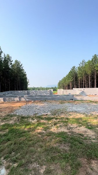 From foundation to our beautiful finished custom home! 🤩 #customhome #home #newhouse #tennessee #construction #finishedproduct #homeinspo #customhomebuilder #views