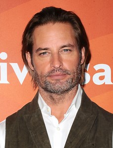 « Colony » : 3 infos sur Josh Holloway, le beau gosse de la série - Elle
