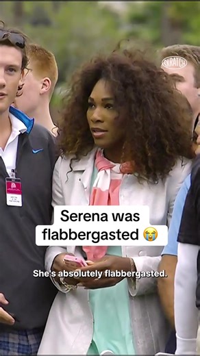 #serenawilliams following Tiger when the old cell phone policy was in effect. 🤣 #golf #pgatour #tigerwoods #sports