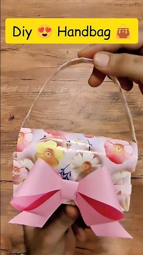 DIY Handbag 👜 | Easy Paper Purse Craft | #diyhandbag #paperpurse #paperhandbag #craftshorts #shorts