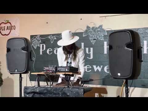 Landis Harry Larry- All My Bills Been Paid Live