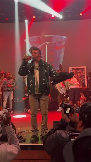 Benny the Butcher performs “One Way Flight.”