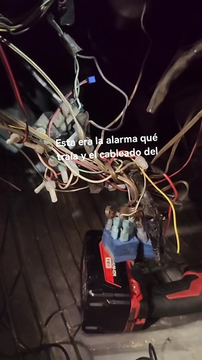 Instalación de alarma en Toyota Tacoma