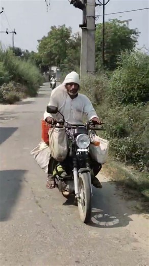 splendor viral reaction 🤣#funny #reaction #biker #rider #trending #shorts