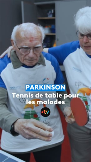 À l’occasion de la Journée Mondiale Parkinson 2025 qui a lieu le 11 avril prochain, les comités de l’association France Parkinson, organisent des événements à travers toute la France. C’est le cas à Saint-Malo, avec le Tennis de table. Le cercle Jules Ferry a monté une activité sport-santé. Un moment pour souffler procuré aux conjoints aidants. #parkinson #tennisdetable #sport #maladie #santé | France 3 Bretagne