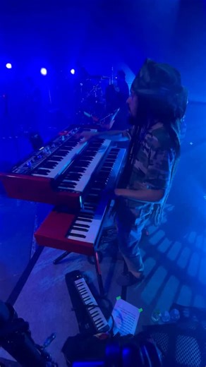 Pau Dangla Valls on Instagram: "🖼️🎹 rest, shuffle, rest, shuffle 🎹🖼️ #reggae #livemusic #groundation #keyboards #nordkeyboards"