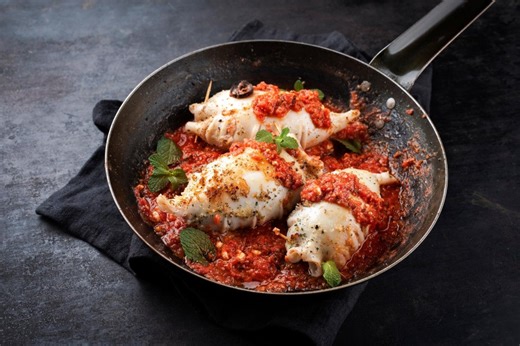 Punjene lignje po receptu koji će oduševiti bonkuloviće: pripremite ih ovako i dodajte ovo u nadjev, prste ćete polizat!